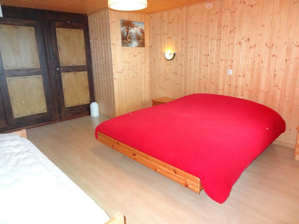 Helvetia Bed & Breakfast Troistorrents Room photo
